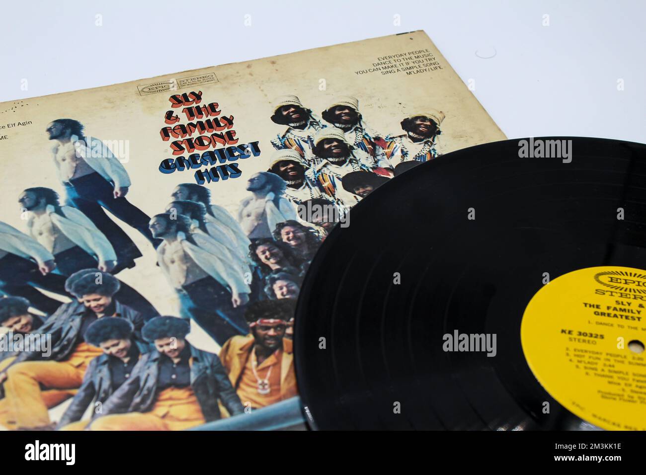 Greatest Hits est un album de compilation du groupe américain Sly and the Family Stone sur disque vinyle LP. Banque D'Images
