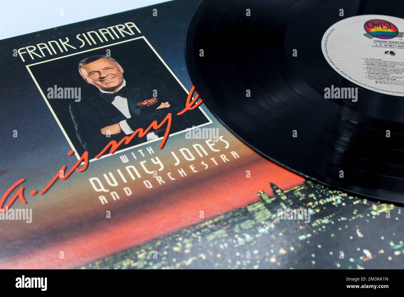 L.A. Is My Lady est l'album solo 57th et final de Frank Sinatra, sorti en 1984 et produit par Quincy Jones sur disque vinyle LP. Banque D'Images