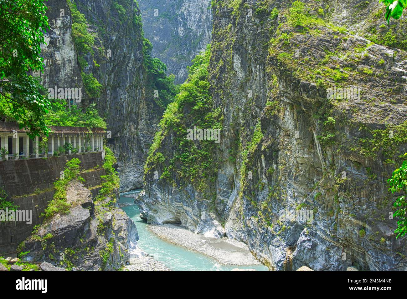 Indian Chief's Rock, célèbre pour ses montagnes spectaculaires et ses canyons en marbre. Les cascades caractérisent le parc national de Taroko. Hualien County, Taiw Banque D'Images