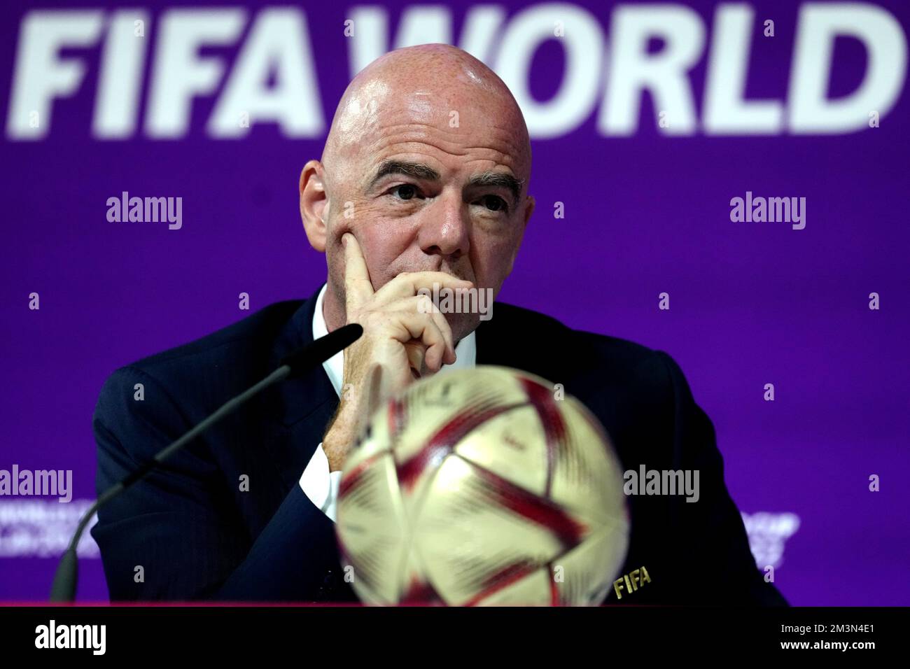 Gianni Infantino, président de la FIFA, lors d'une conférence de presse au Centre principal des médias, à Doha, au Qatar. Date de la photo: Vendredi 16 décembre 2022. Banque D'Images