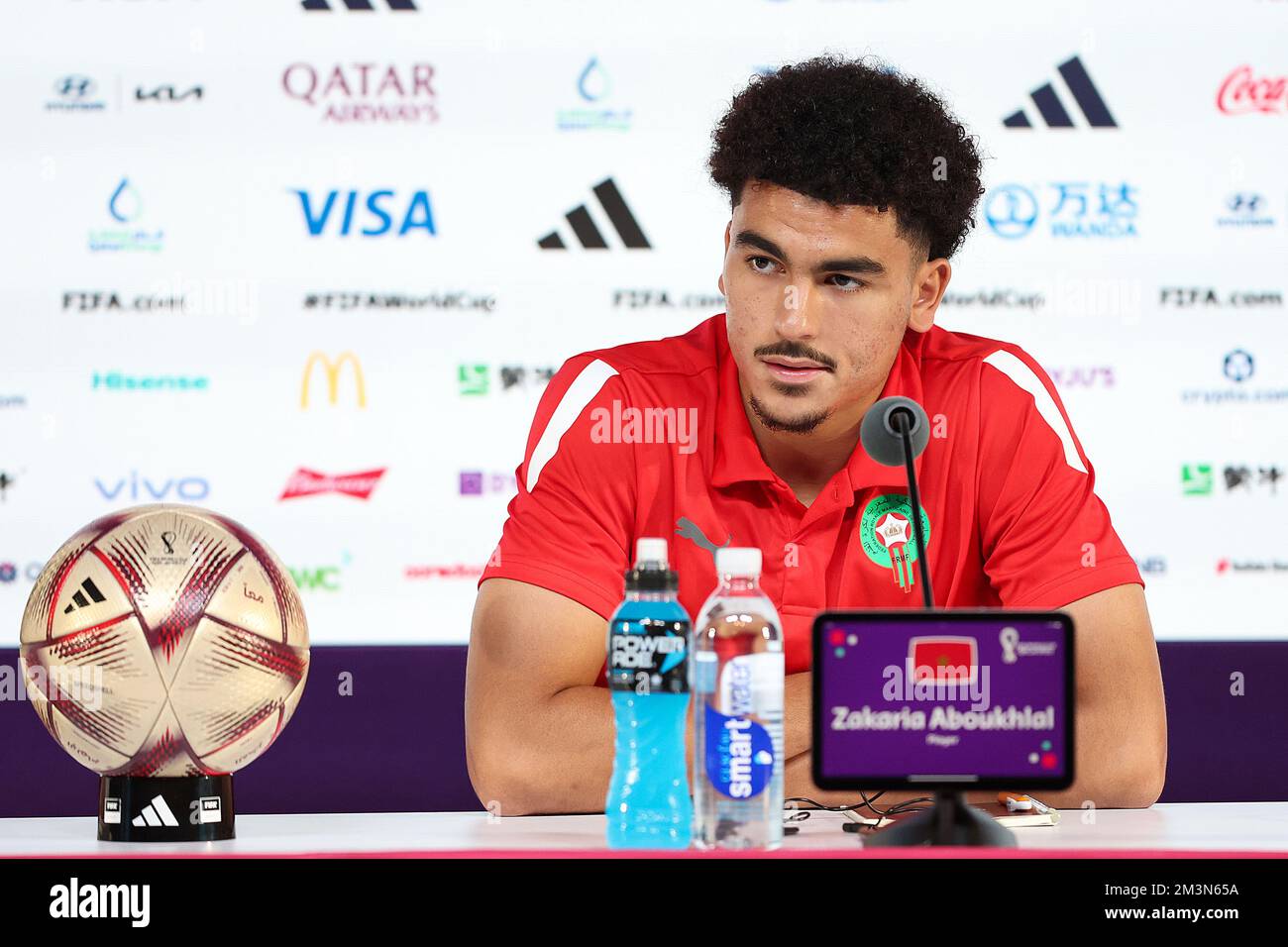 Doha, Qatar. 16th décembre 2022. Le joueur Zakaria Aboukhlal lors de la conférence de presse de l'équipe nationale marocaine de football à la veille du match pour la troisième place entre la Croatie et le Maroc à la coupe du monde au Qatar, au Centre national des congrès du Qatar, QNCC, Doha, Qatar, on 16 décembre, 2022, photo: Goran Stanzl/PIXSELL crédit: Pixsell/Alay Live News Banque D'Images