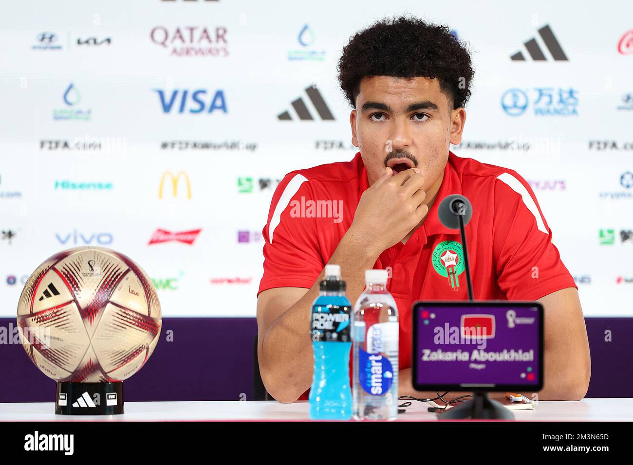 Doha, Qatar. 16th décembre 2022. Le joueur Zakaria Aboukhlal lors de la conférence de presse de l'équipe nationale marocaine de football à la veille du match pour la troisième place entre la Croatie et le Maroc à la coupe du monde au Qatar, au Centre national des congrès du Qatar, QNCC, Doha, Qatar, on 16 décembre, 2022, photo: Goran Stanzl/PIXSELL crédit: Pixsell/Alay Live News Banque D'Images