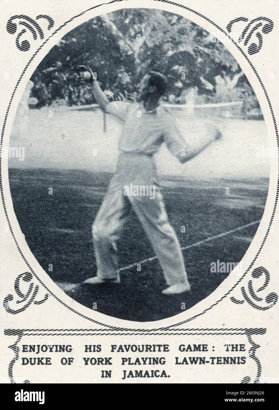 Le duc de York (plus tard le roi George VI) appréciant son jeu préféré - tennis - en Jamaïque. Date: 1927 Banque D'Images