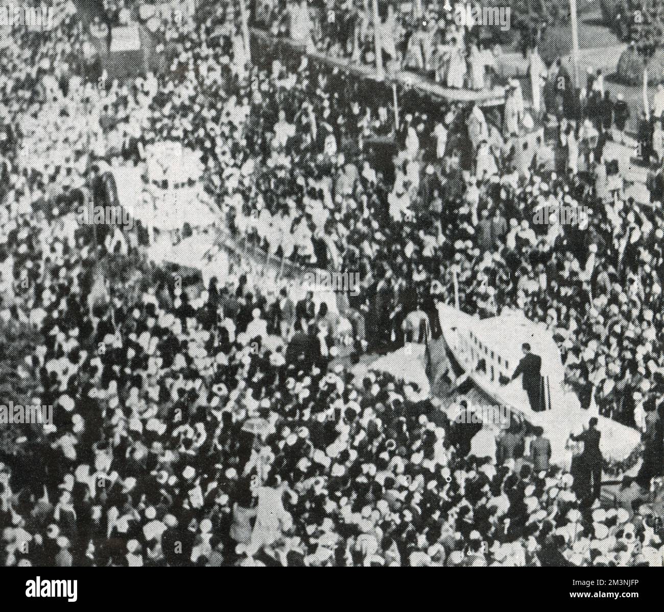 Célébrations publiques au mariage royal : procession florale Banque D'Images