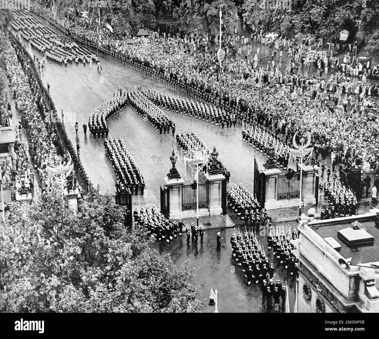 Parade de la Royal Navy, jour du couronnement, 1953 Banque D'Images