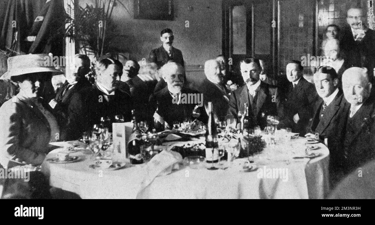 Louis Blériot avec Lord Northcliffe au Savoy Banque D'Images
