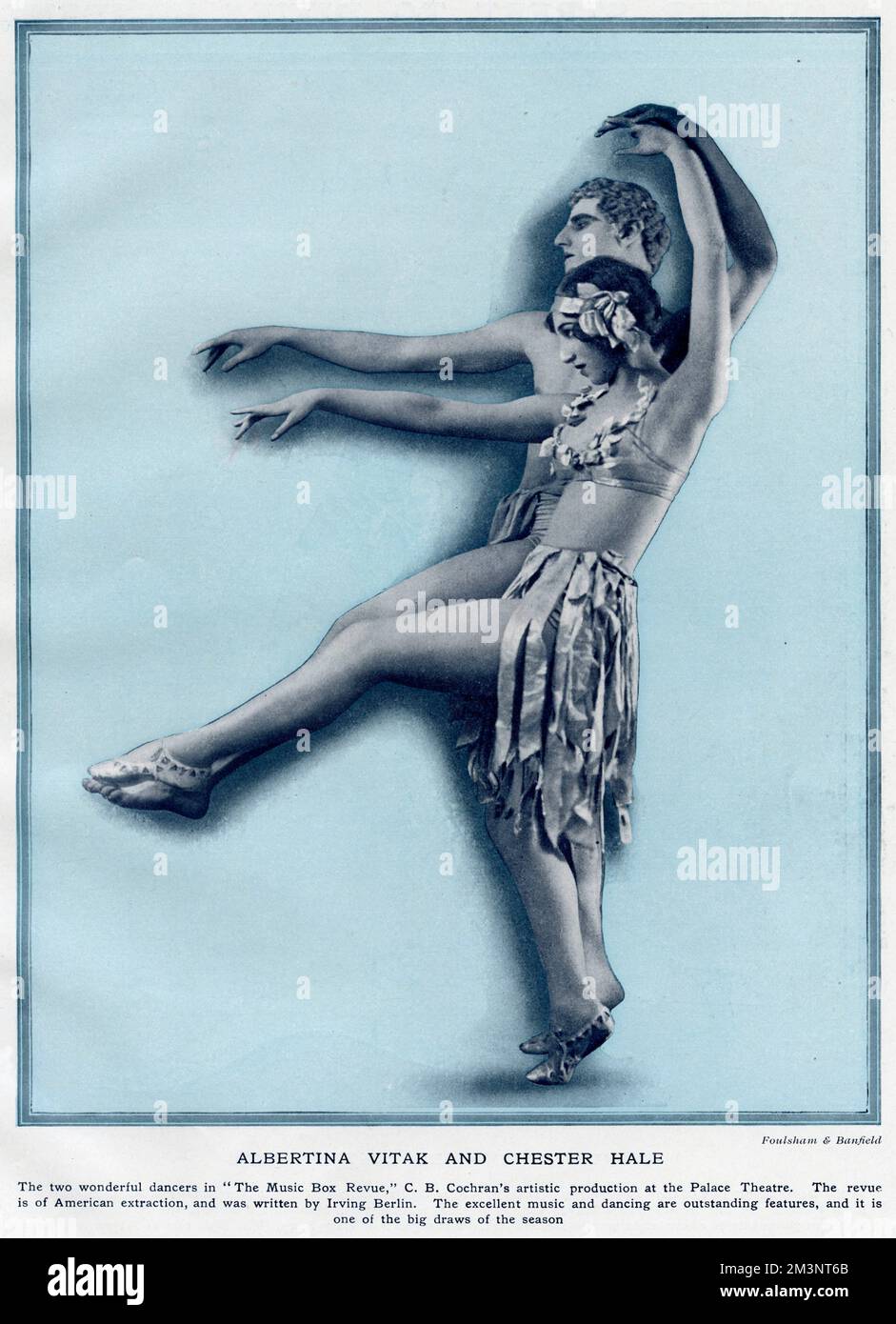 Albertina Vitak (1907-?) Et Chester Hale (1899-?) - Des danseurs, qui se produisent dans 'The Music Box Revue' écrit par Irving Berlin, se produisent au Palace Theatre Date: 1923 Banque D'Images