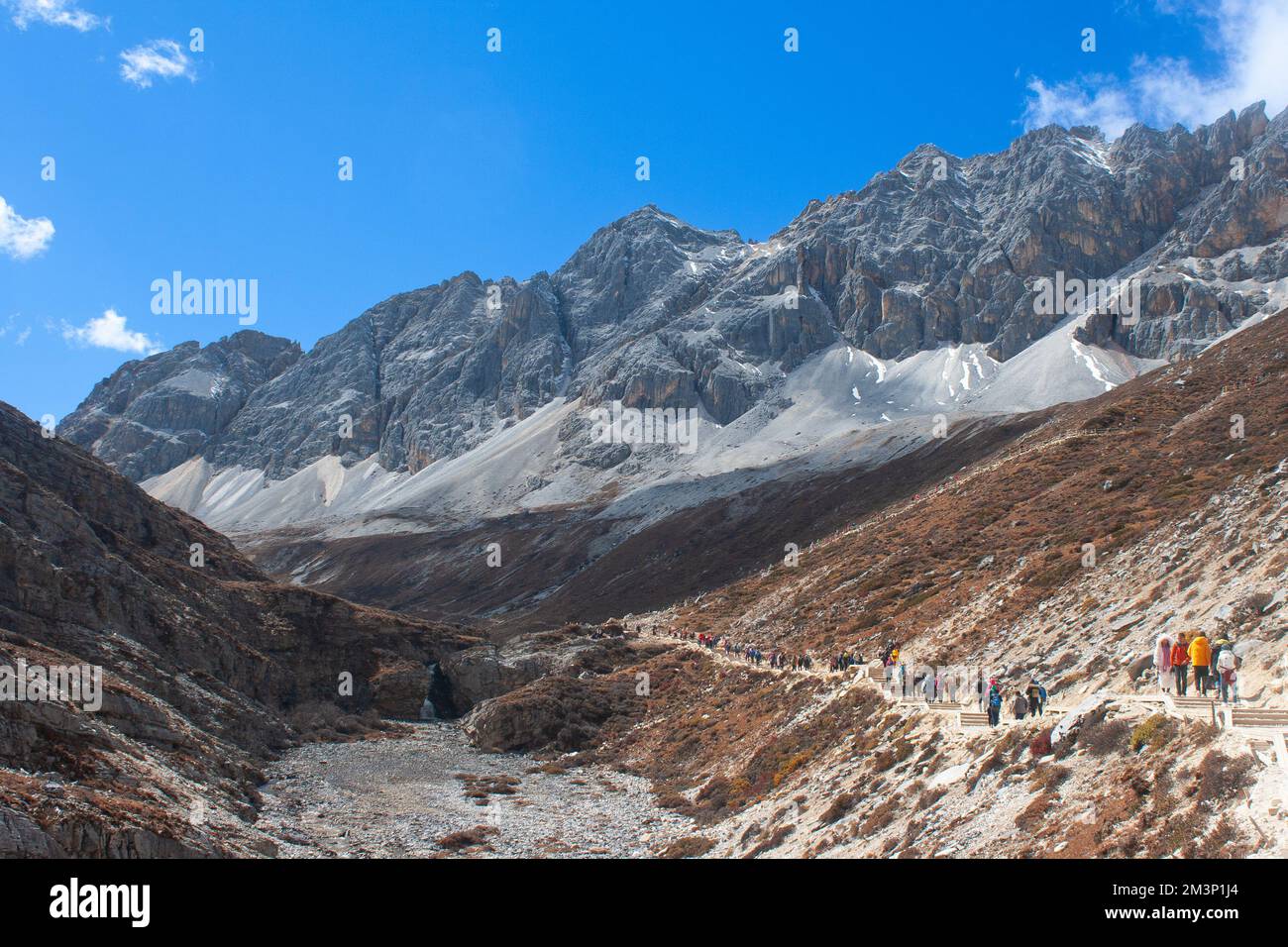 Lac cinq couleurs dans la réserve naturelle de Yading , Daochen , Chine Banque D'Images