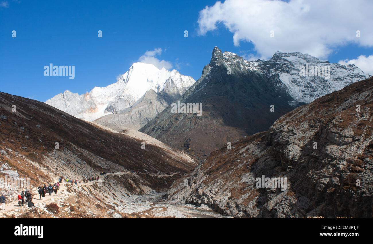 Lac cinq couleurs dans la réserve naturelle de Yading , Daochen , Chine Banque D'Images