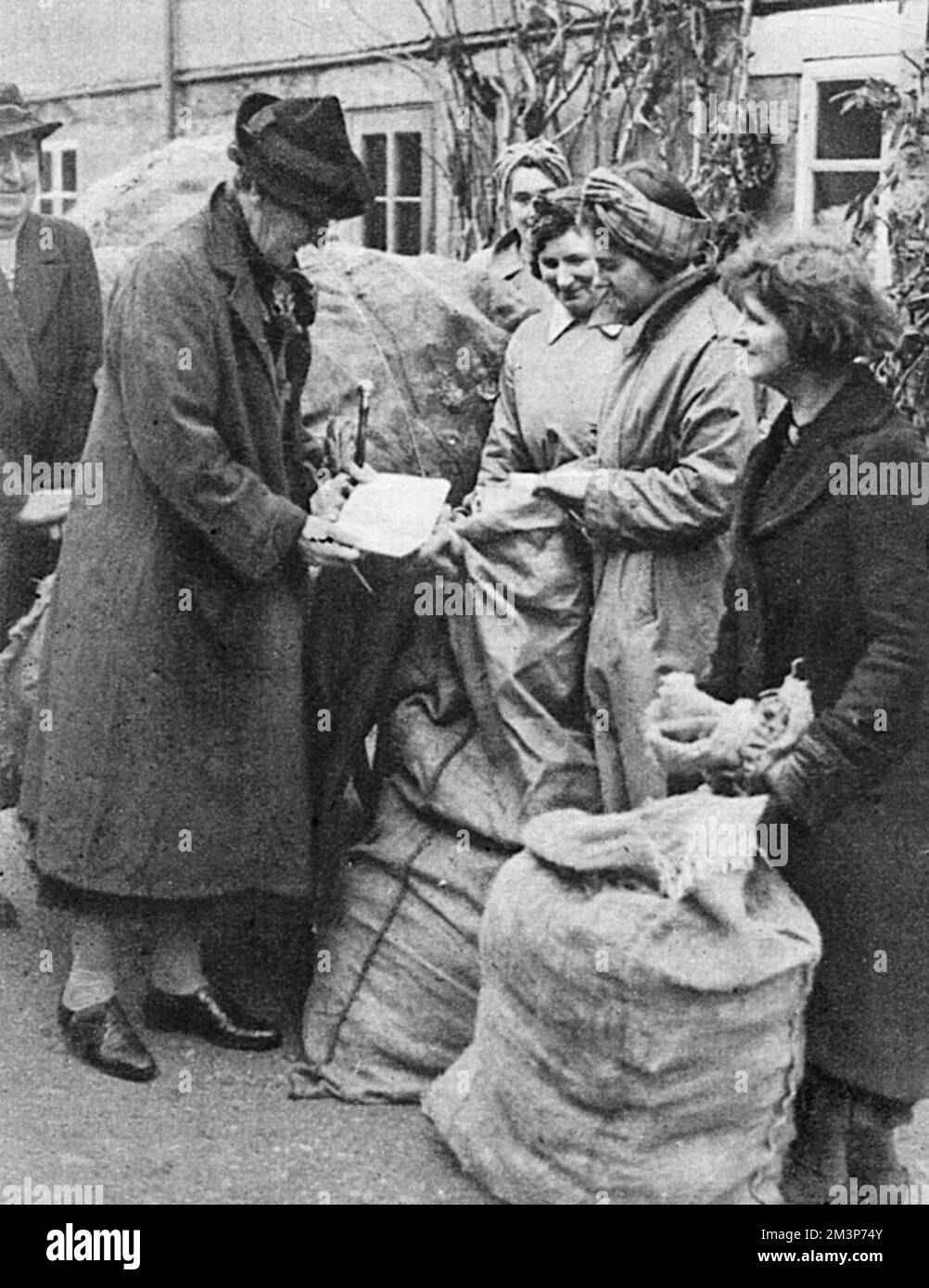 Recyclage du papier Wartime Banque D'Images