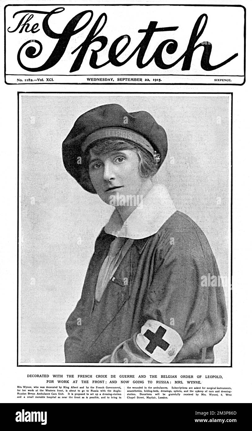 Mme Wynne décorée de la Croix de Guerre française Banque D'Images