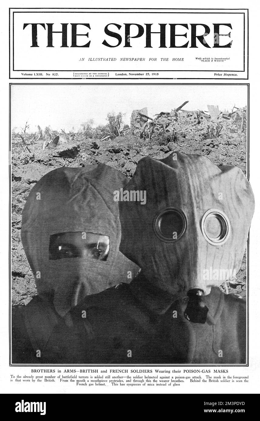 Couverture montrant un britannique (à droite) et un soldat français (à gauche) dans leurs masques à gaz, pour les protéger contre les gaz toxiques sur le front occidental. Date: 1915 Banque D'Images