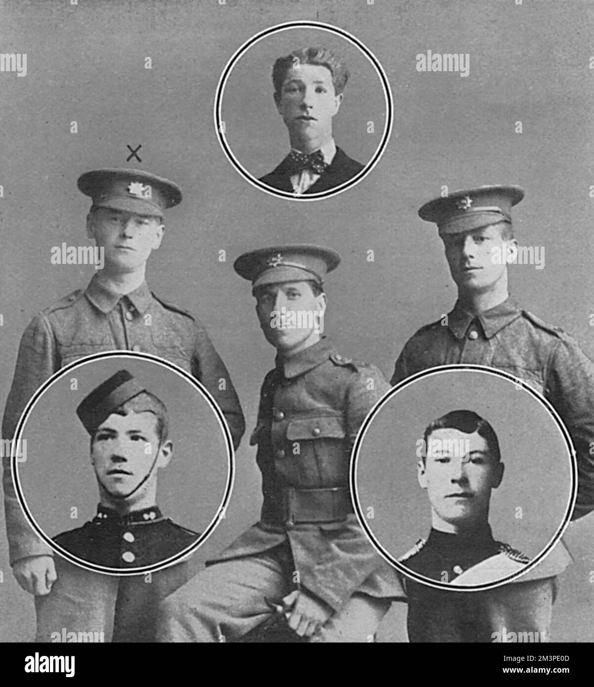 Les six frères croquants, tous les combats à l'avant. Trois d'entre eux se sont battus pendant la guerre des Boers et ont été attachés à divers régiments - les R.F.A., les Devons, les 16th Lanciers et le duc d'infanterie légère de Connaught. Le frère marqué d'un 'x' avait été grièvement blessé en France en novembre 1914. Date: 1914 Banque D'Images