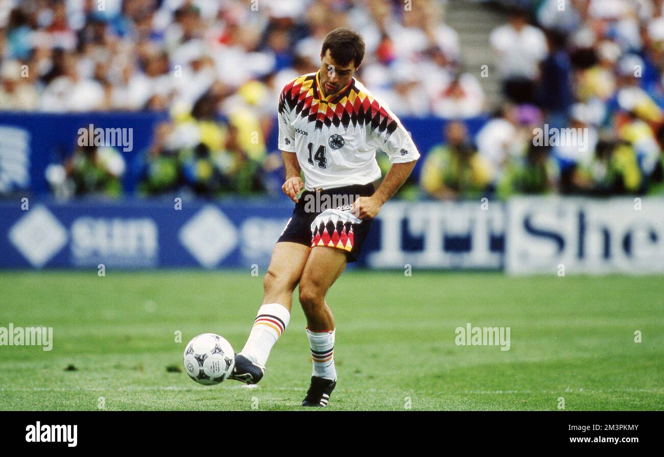 Firo, 02.07.1994 Archive image, archive photo, archive, archive photos football, Football, COUPE DU MONDE 1994 USA Round de 16: Allemagne - Belgique 3:2 Thomas Berthold, single action Banque D'Images