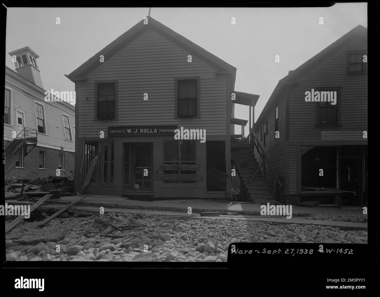 Rollas' Market, 10 Pulaski Street, Ware, Mass., 27 sept. 1938 , New England Hurricane, 1938, waterworks, immobilier, inondations événements naturels, état des dommages, travaux de construction de magasins généraux Banque D'Images