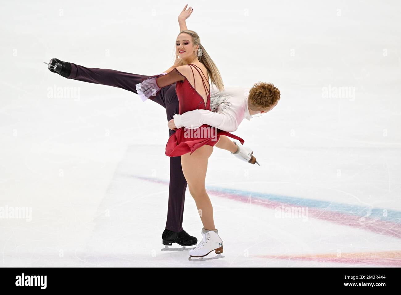 Nadiia BASHYNSKA et Peter BEAUMONT (CAN), pendant la pratique junior de danse sur glace, à la finale 2022 du Grand Prix de patinage artistique de l'UIP, à Palavela, on 10 décembre 2022, à Turin, Italie. Credit: Raniero Corbelletti/AFLO/Alay Live News Banque D'Images