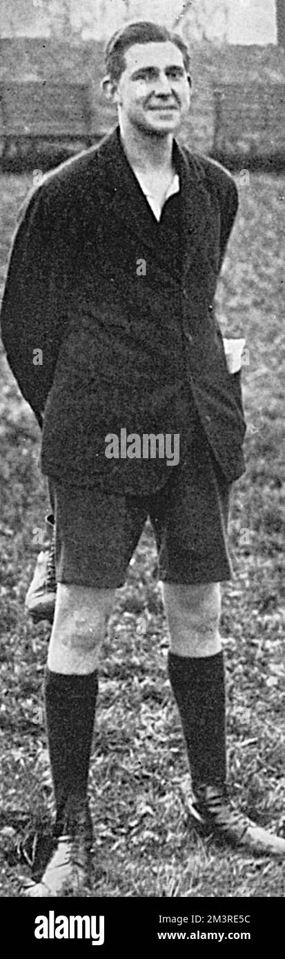 Portrait photographique d'Alfonso, prince des Asturies, (1907-1938) - héritier apparent du trône d'Espagne de 1907 à 1931. La deuxième République espagnole nouvellement proclamée avait envoyé la famille royale en exil et le prince étudiait au Dartmouth Naval College « en vue d'entrer dans la marine britannique, à moins que les événements en Espagne ne prennent un tour ». Banque D'Images