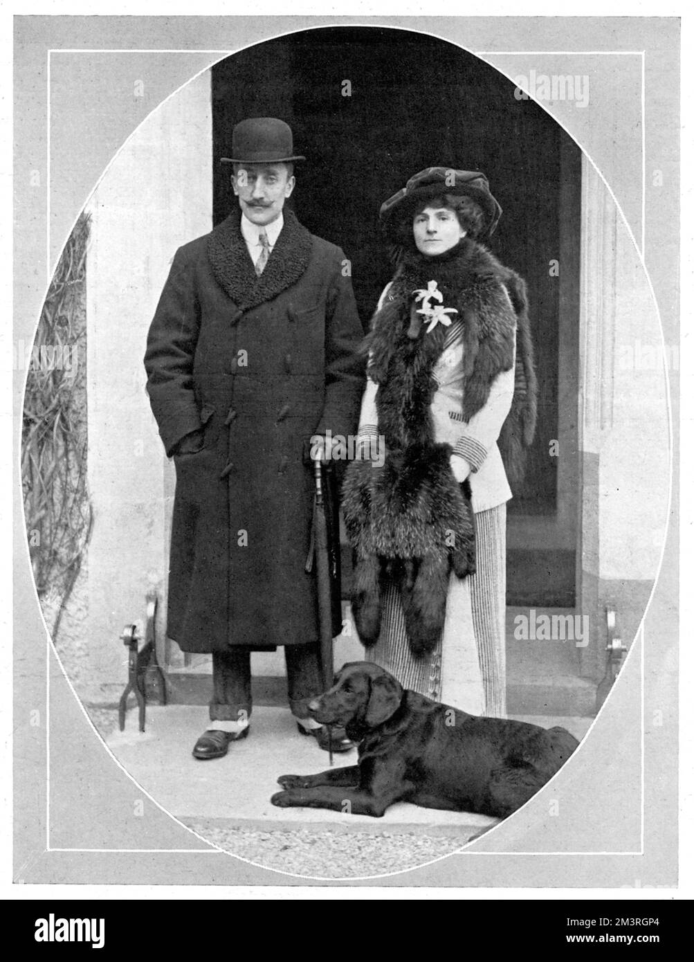 Lord Willingdon (1866 - 1941) avec sa femme Lady Willingdon, au moment de sa nomination au poste de gouverneur de la Couronne de Bombay. Date: 1913 Banque D'Images