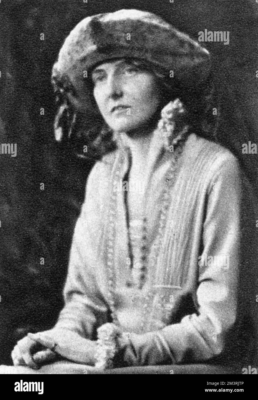 Dame Rachel Crowdy (1884-1964) a formé comme infirmière et a servi comme commandant principal pour les détachements d'aide volontaire (VADS) de l'Armée territoriale pendant la première Guerre mondiale. Elle a reçu la Croix-Rouge royale et, après la guerre, elle a été reconnue pour son travail avec une damace. Elle a également été nommée chef de la Section des questions sociales et du trafic d'opium à la Société des Nations, la seule femme à diriger un département de la Ligue. Date: 1927 Banque D'Images
