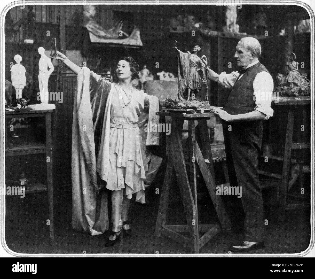 Cécile Sorel pose pour le prince Troubetzkoy Banque D'Images