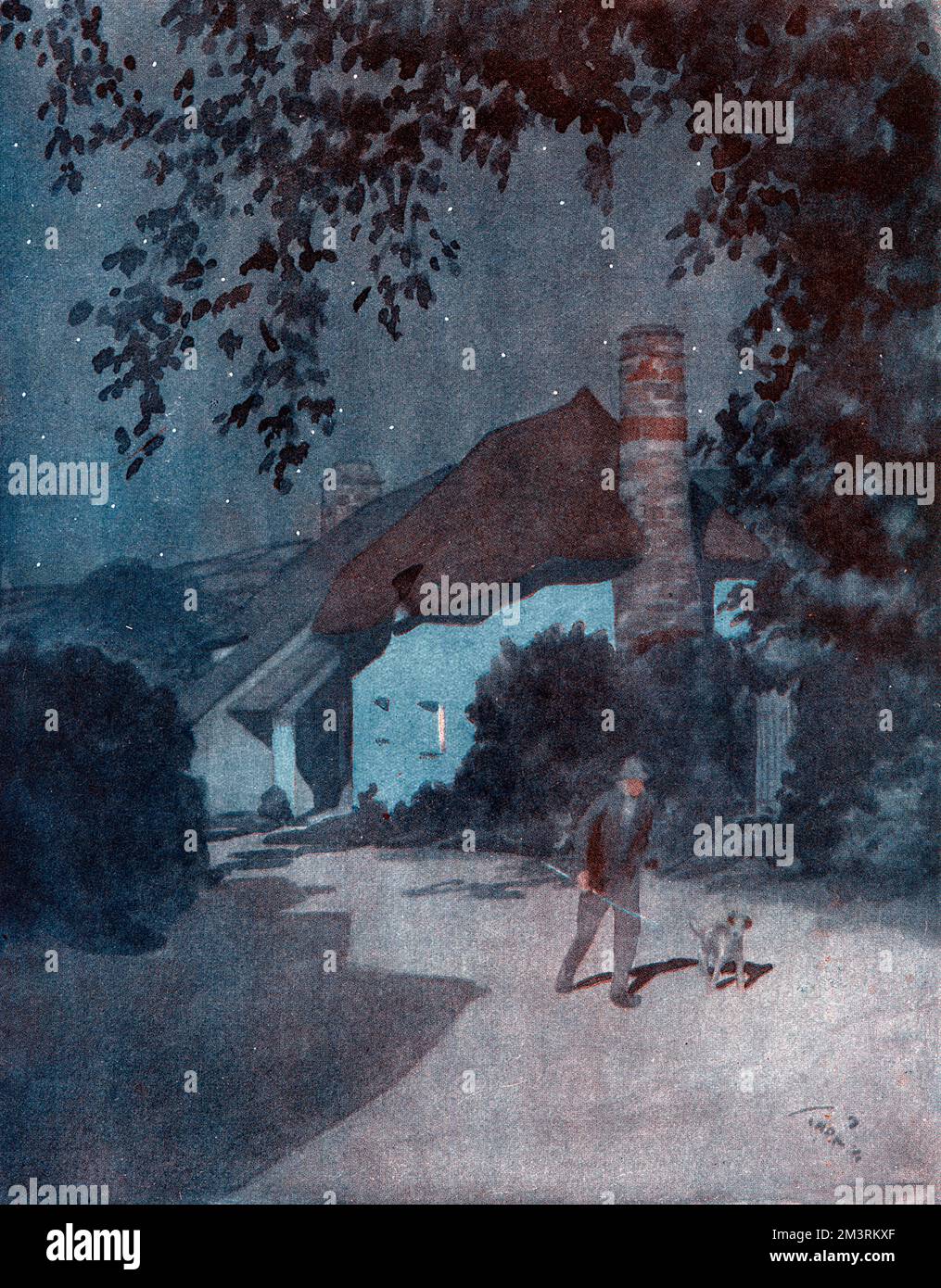 Homme marchant son chien le long d'un chemin mal éclairé la nuit, après un petit chalet Date: 1928 Banque D'Images
