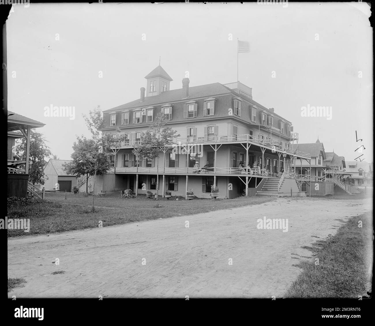 Salem, Juniper point, Ocean View House, érigé en 1879 par John A. Swasey, Capes Coastons, Maisons. Collection de négatifs sur plaque de verre de Frank cousins Banque D'Images Salem, Juniper point, Ocean View House, érigé en 1879 par John A. Swasey, Capes Coastons, Maisons. Collection de négatifs sur plaque de verre de Frank cousins Banque D'Images