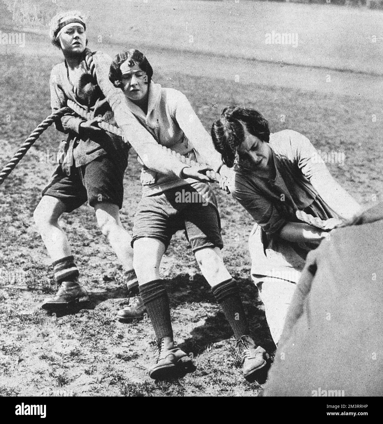 Entraînement féminin d'équipes de guerre à Battersea Park Banque D'Images