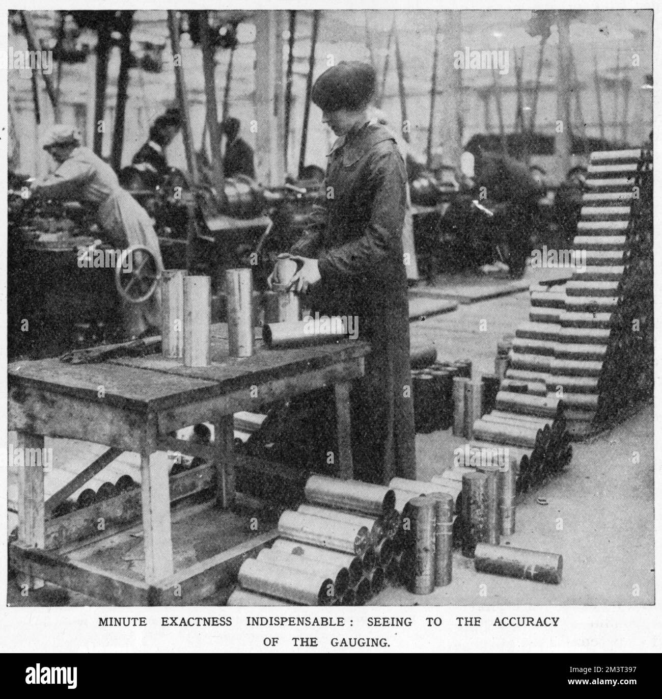 Vickers munition Factory - précision du jaugeage 1915 Banque D'Images