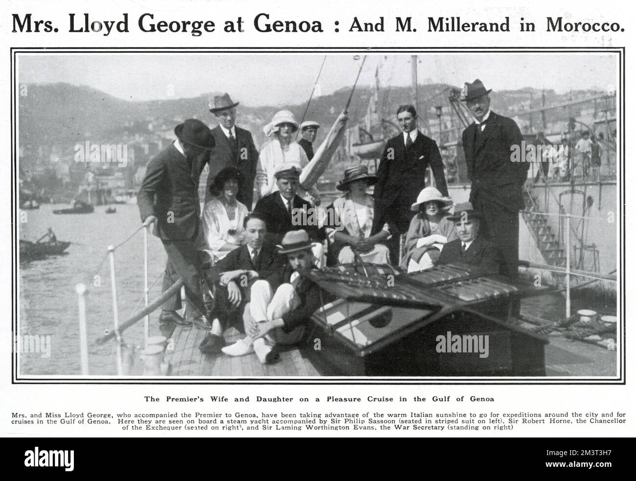Dame Margaret Lloyd George (1864 - 1941), à bord d'un yacht avec des amis à Gênes, Italie. Date: 1922 Banque D'Images