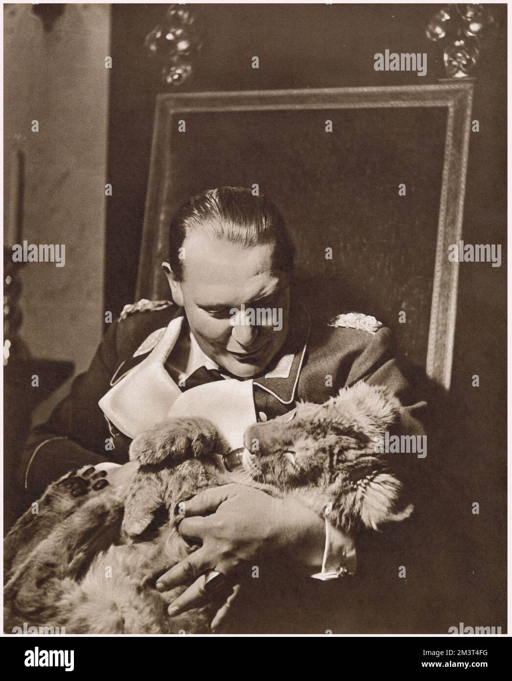 Hermann Goring avec lion de compagnie Banque D'Images