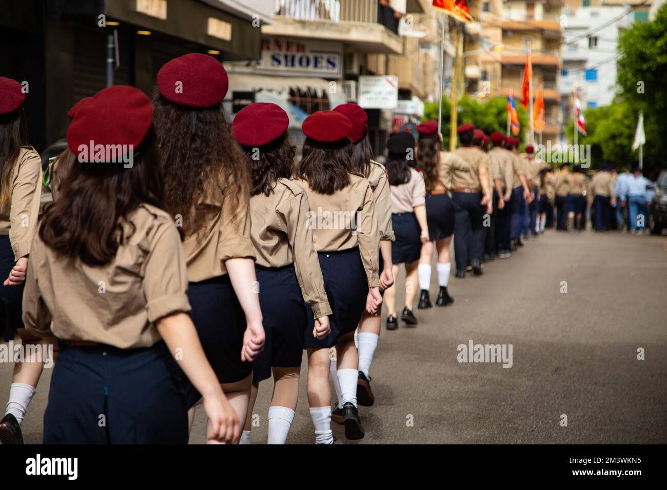 Les hommes se scouts lors de la commémoration du génocide arménien de 24 avril à Beyrouth, au Liban Banque D'Images