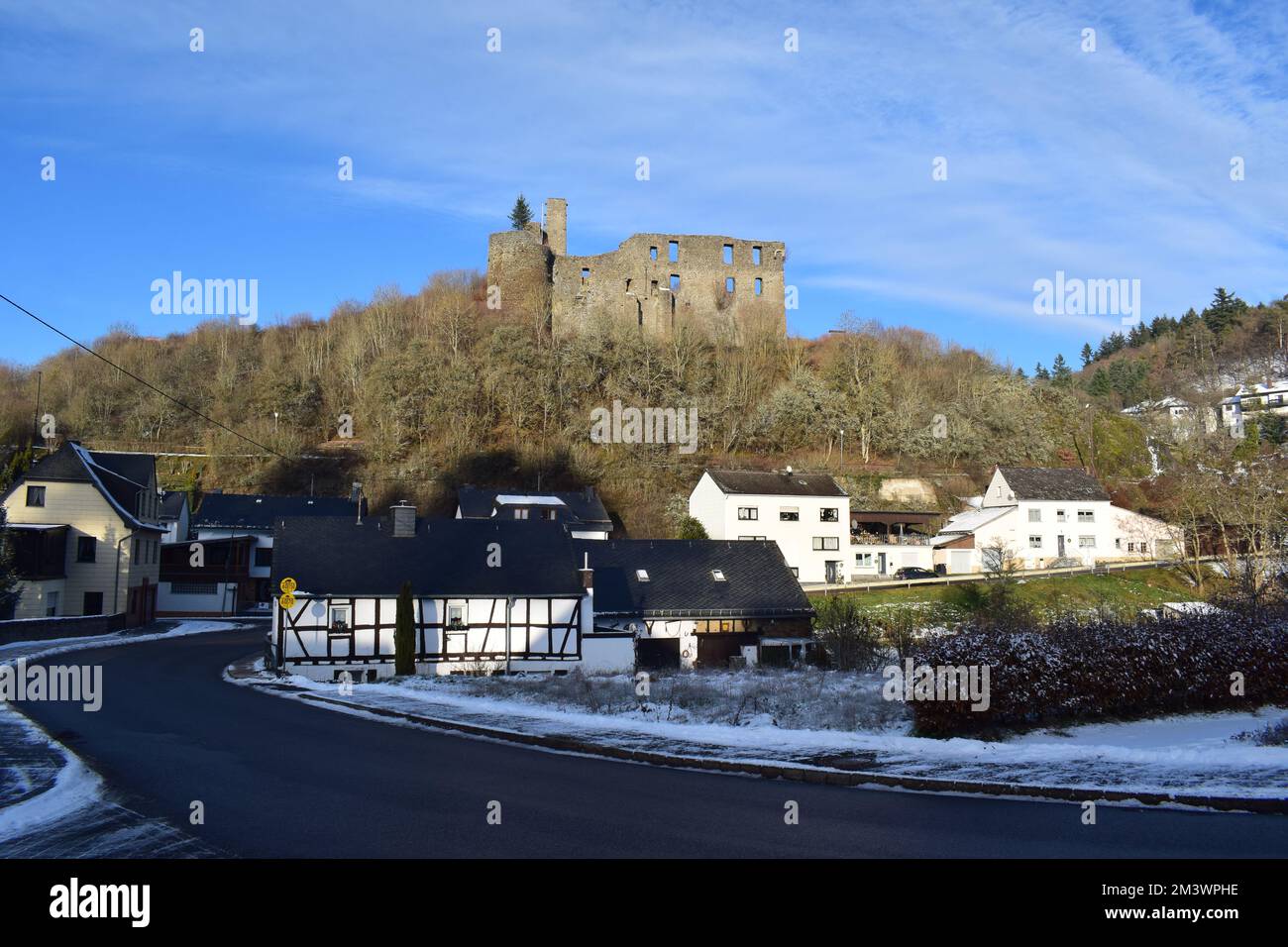 Village centre de Virneburg en hiver Banque D'Images