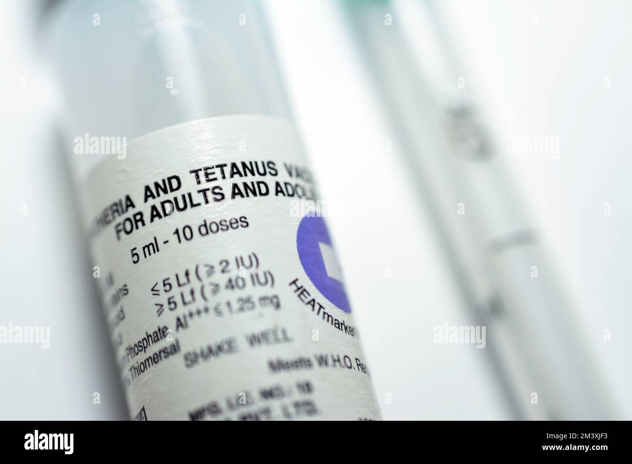 Le Caire, Egypte, 12 décembre 2022: Vaccin contre le tétanos de la diphtérie pour injection intramusculaire dans le muscle deltoïde de l'épaule pour les enfants et les adultes, Diphthe Banque D'Images