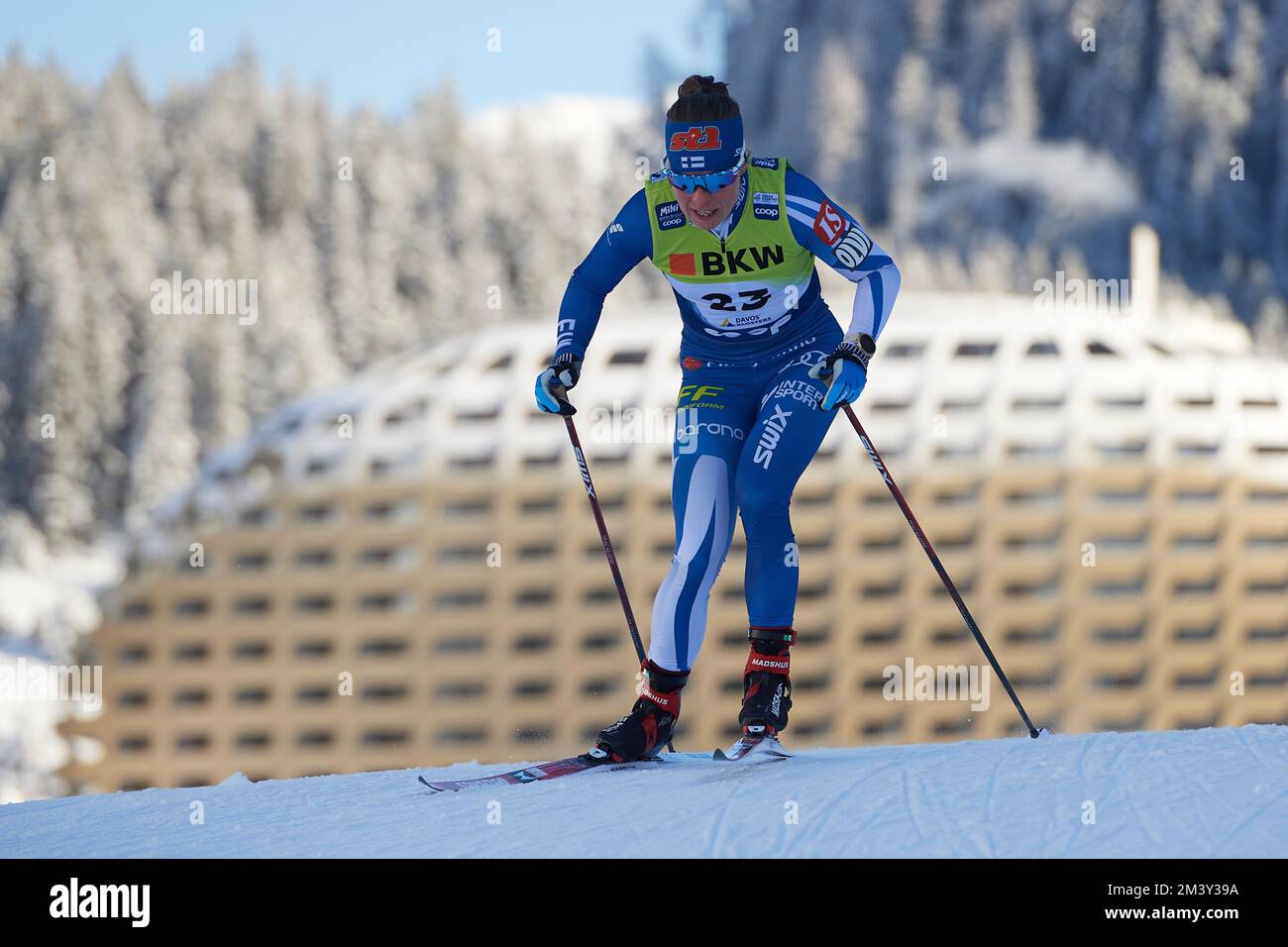 Davos, Suisse, 17. Dezember 2022. Krista Parmakoski beim Sprint Rennen am FIS glaulanf Weltcup Davos Nordic 2022 à Davos. Banque D'Images