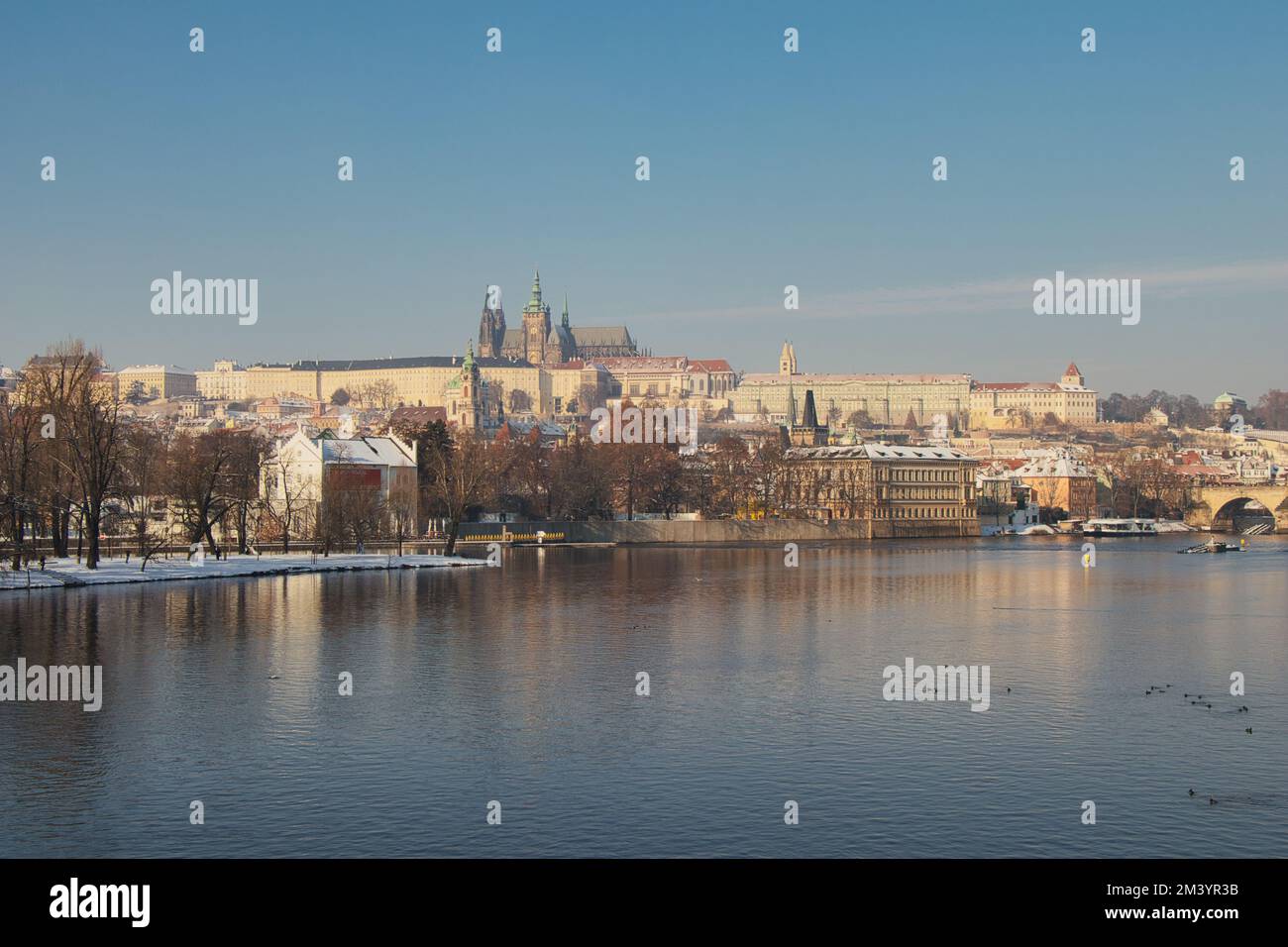 Château de Pague, pont Charles en hiver. Prague. Banque D'Images Château de Pague, pont Charles en hiver. Prague. Banque D'Images