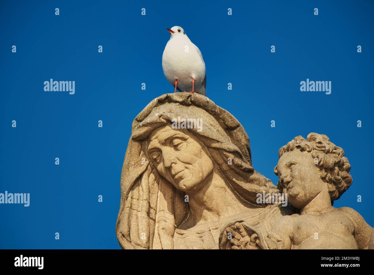 Statue de Saint-Jean Anne sur le pont Charles, Prague. République tchèque. Banque D'Images Statue de Saint-Jean Anne sur le pont Charles, Prague. République tchèque. Banque D'Images