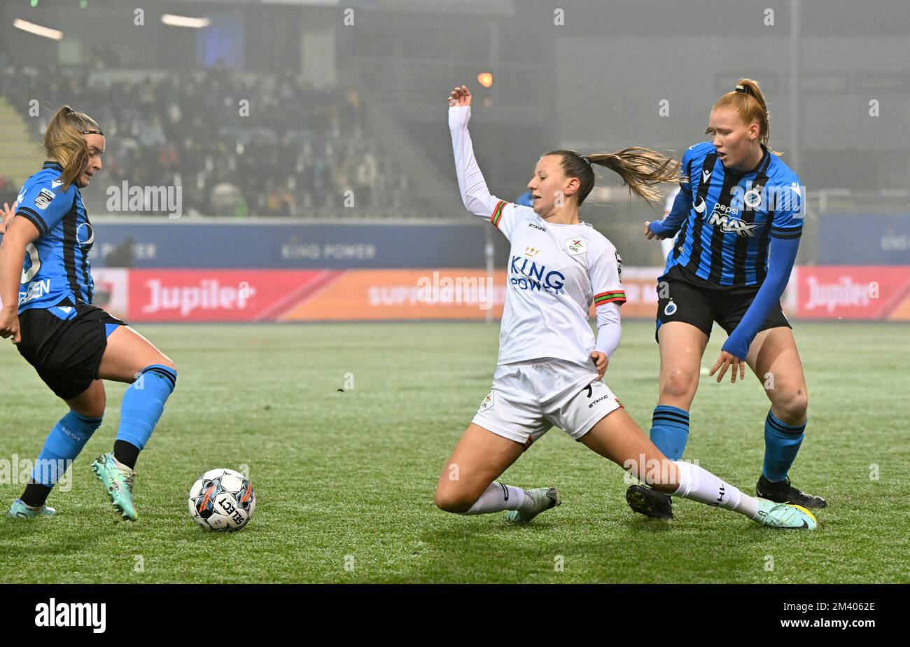 Louvain , Belgique. 17 décembre 2022. Davinia Vanmechelen (25) de