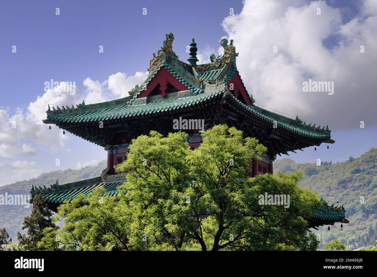 Le monastère de Shaolin, également connu sous le nom de temple de Shaolin, est une célèbre institution monastique qui a donné naissance au bouddhisme Chan et au Shaolin Kung Fu Banque D'Images