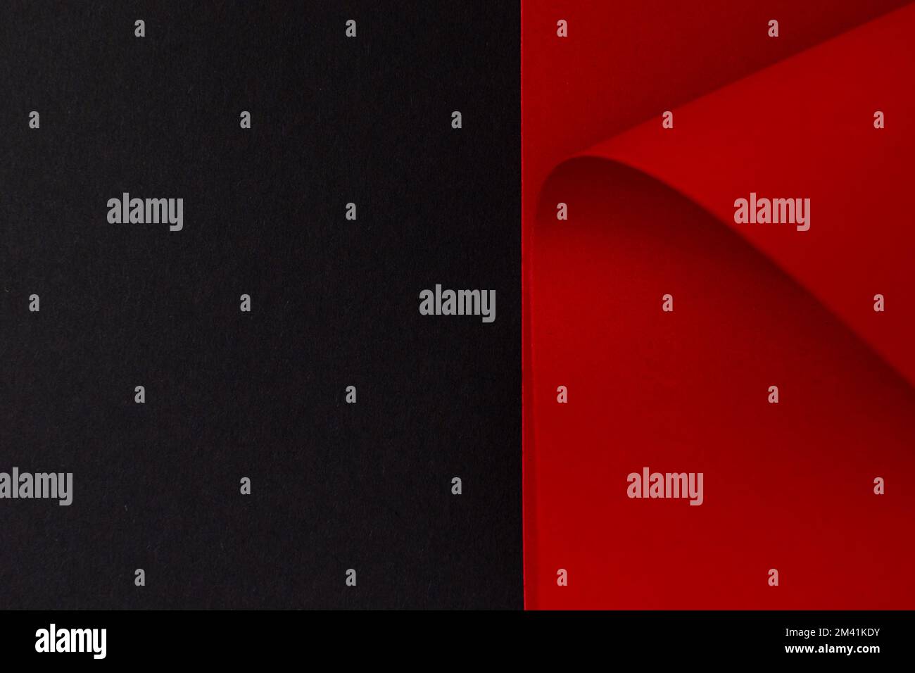 Papier de couleur abstraite arrière-plan rouge et noir, espace de copie Banque D'Images