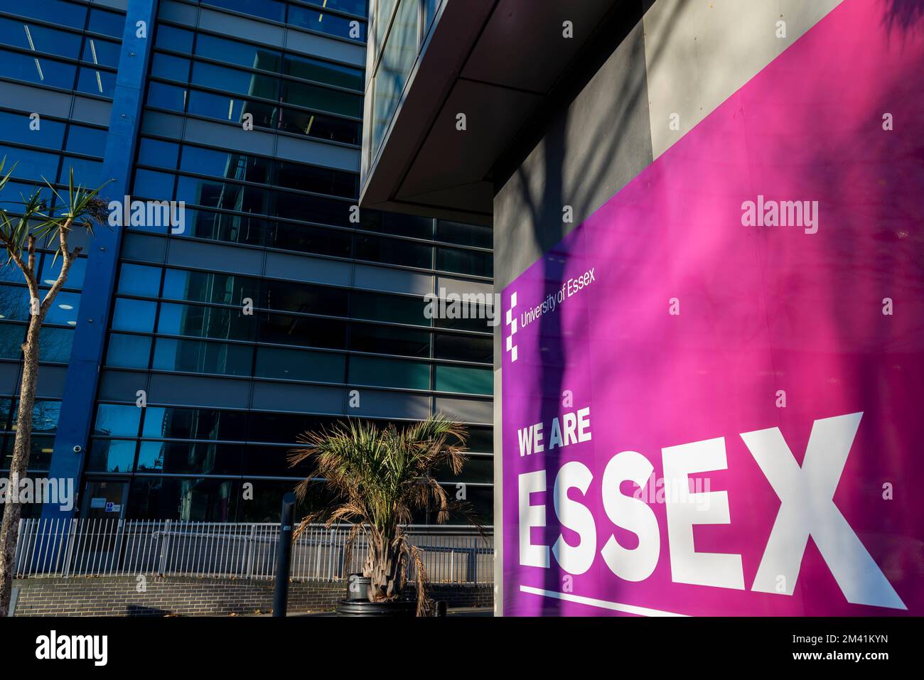 L'Université d'Essex à Southend sur la mer, Essex, Royaume-Uni. Nous sommes le panneau Essex à l'extérieur du bâtiment de l'université de South Essex College Banque D'Images