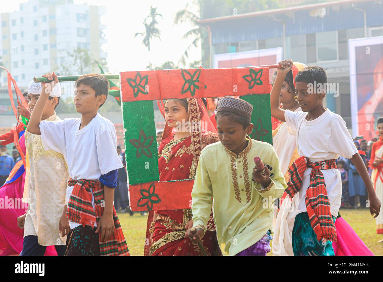 Non exclusif: 16 décembre 2022 à Sylhet, Bangladesh: Les participants d'une exposition à Sylhet District Stadium locaux à l'occasion de celebr Banque D'Images