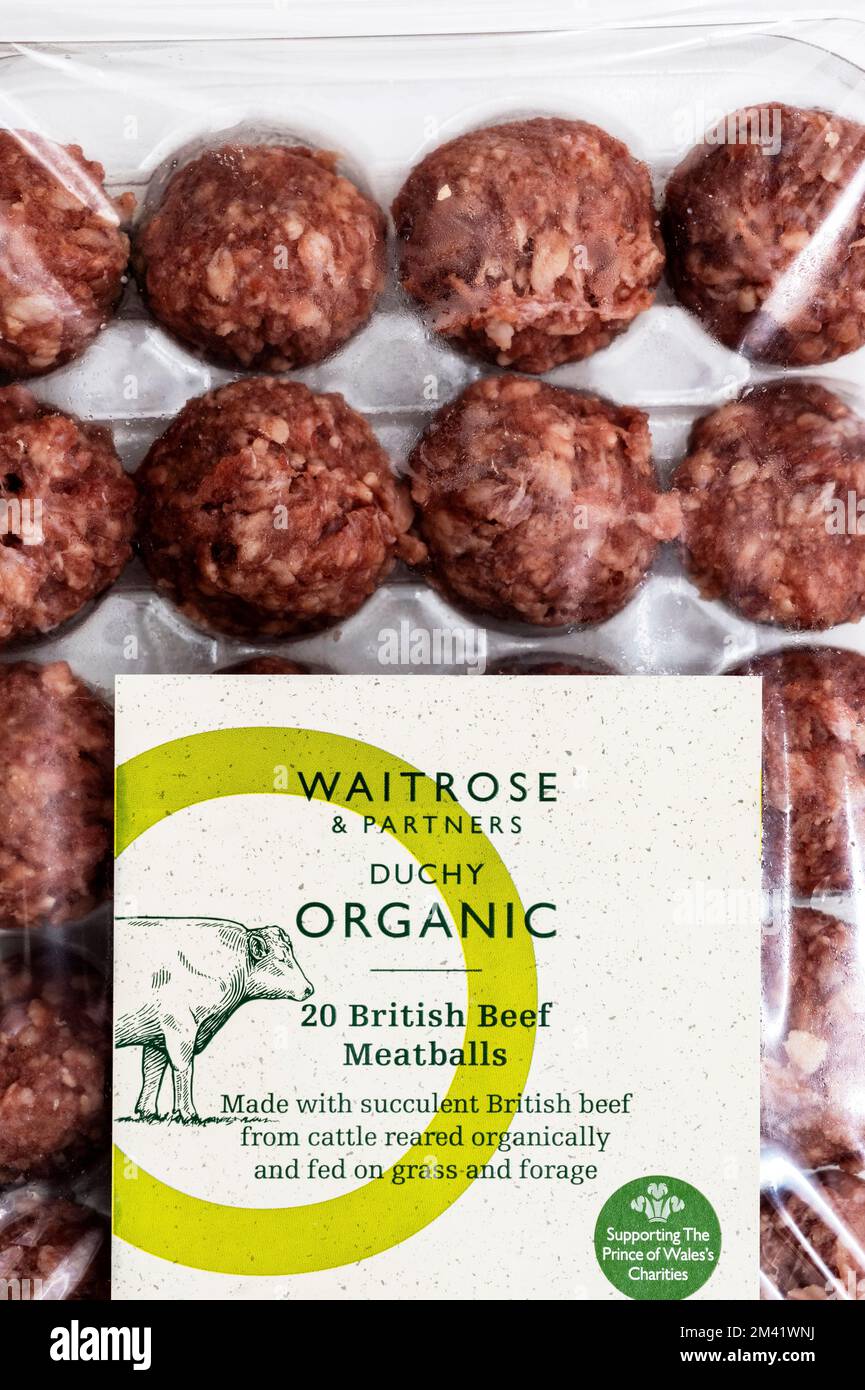 Boulettes de viande de bœuf britannique biologique Waitrose-Duché Banque D'Images