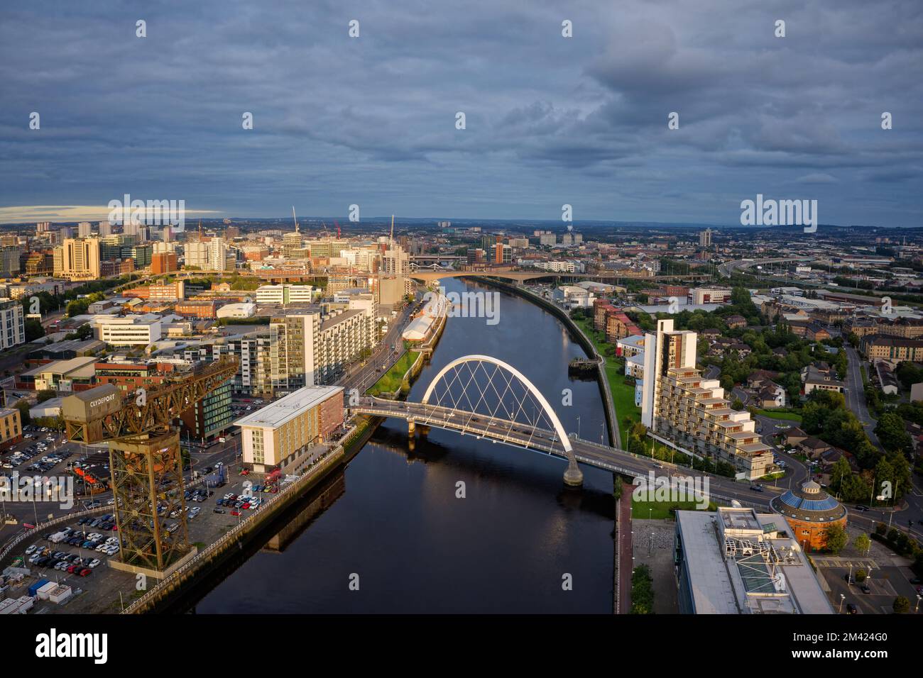 Glasgow Scinty Bridge au-dessus de la rivière Clyde, officiellement connu comme Arc Bridge Banque D'Images