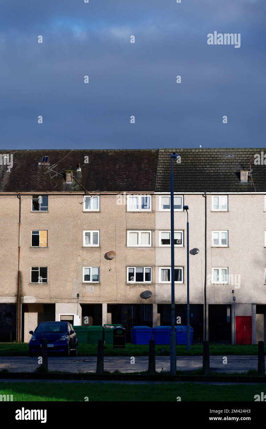 Les appartements du conseil dans les logements pauvres avec de nombreuses questions de protection sociale à Linwood Banque D'Images