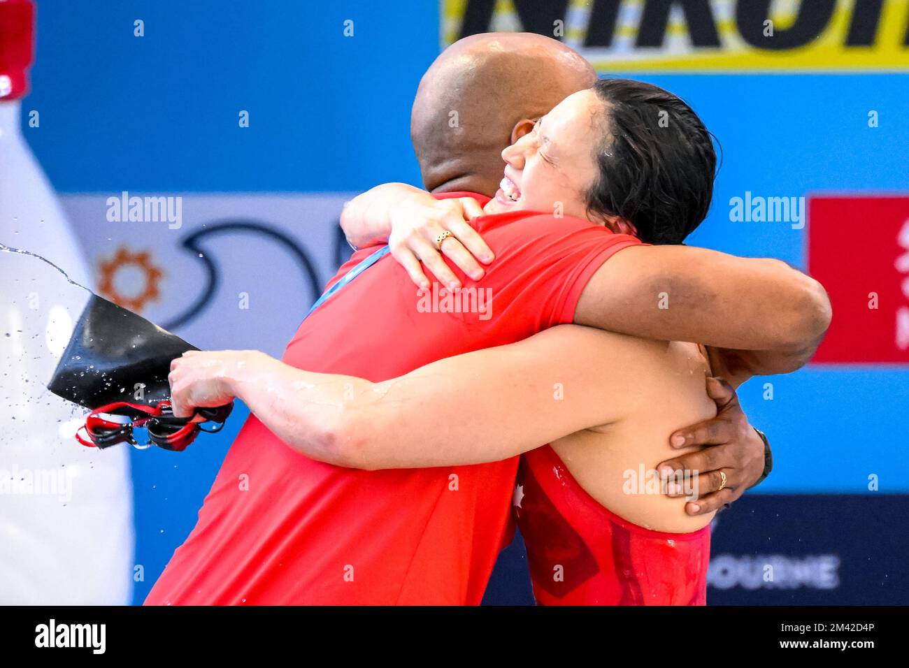 Melbourne, Australie. 18th décembre 2022. Margaret MacNeil du Canada célèbre après avoir remporté la médaille d'or à la finale des femmes papillons de 100m avec un nouveau record mondial lors des Championnats du monde de natation de la FINA court au Centre sportif et aquatique de Melbourne, en Australie, à 18 décembre 2022. Photo Giorgio Scala/Deepbluemedia/Insidefoto crédit: Insidefoto di andrea staccioli/Alamy Live News Banque D'Images