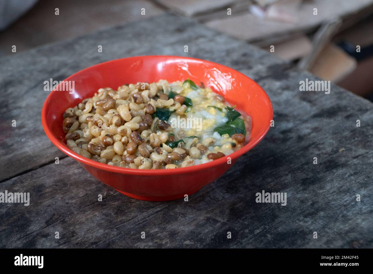 Le porridge Ledok est l'une des spécialités de l'île de Nusa Penida, à Bali. En plus de son goût délicieux, ce porridge fournit également du benef santé Banque D'Images