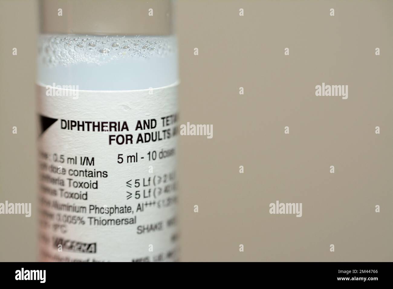 Le Caire, Egypte, 12 décembre 2022: Vaccin contre le tétanos de la diphtérie pour injection intramusculaire dans le muscle deltoïde de l'épaule pour les enfants et les adultes, Diphthe Banque D'Images