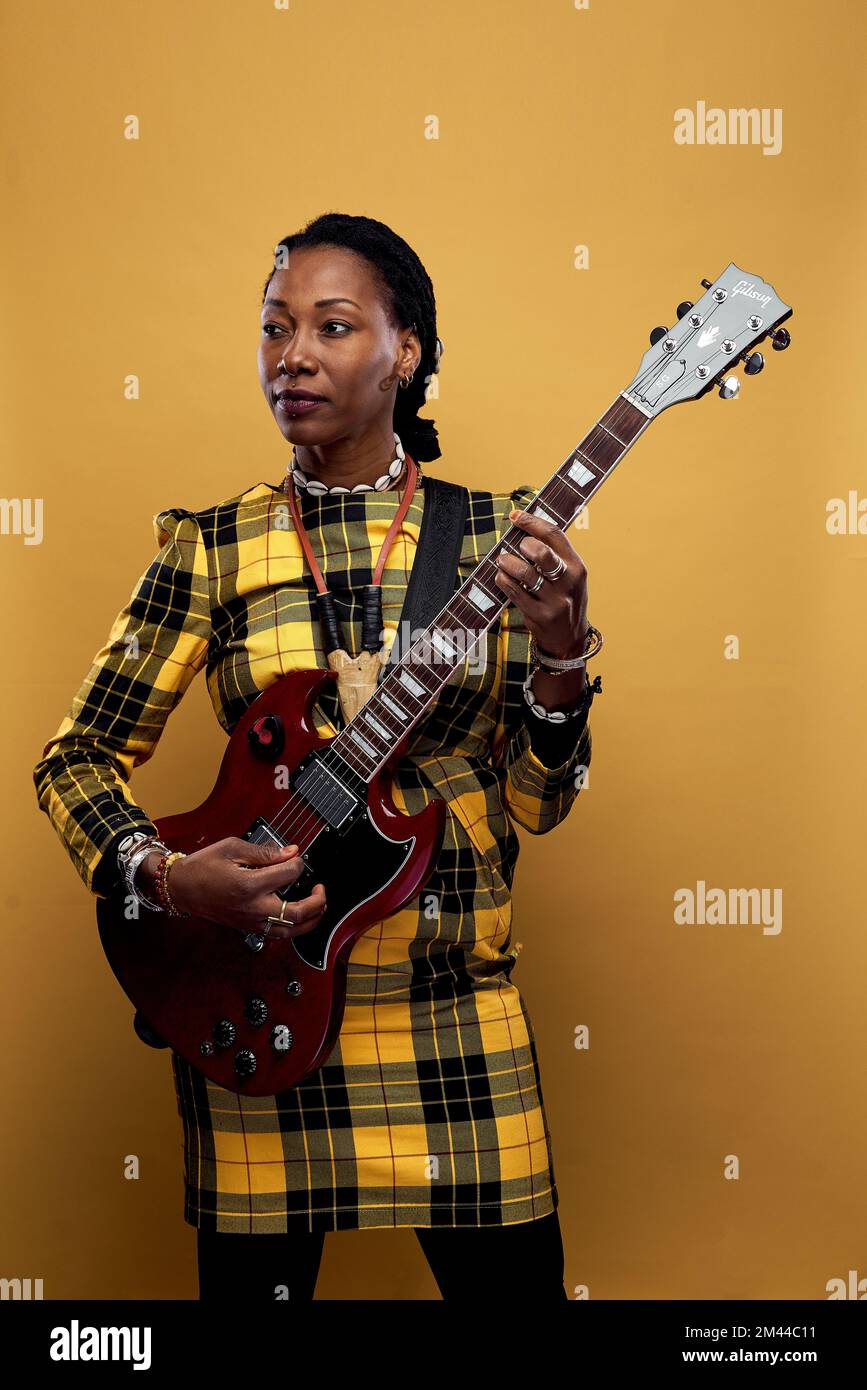 Fatoumata Diawara photographiée à Bristol, Royaume-Uni Banque D'Images