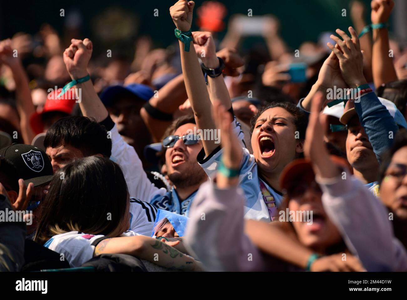 Mexico, Mexique. 18th décembre 2022. Les fans argentins célèbrent l'Argentine comme nouveau champion du monde de la coupe du monde de la FIFA au Festival des fans de la FIFA au Monument à la Révolution . Sur 18 décembre 2022 à Mexico, Mexique. (Credit image: © Carlos Tischler/eyepix via ZUMA Press Wire) Banque D'Images