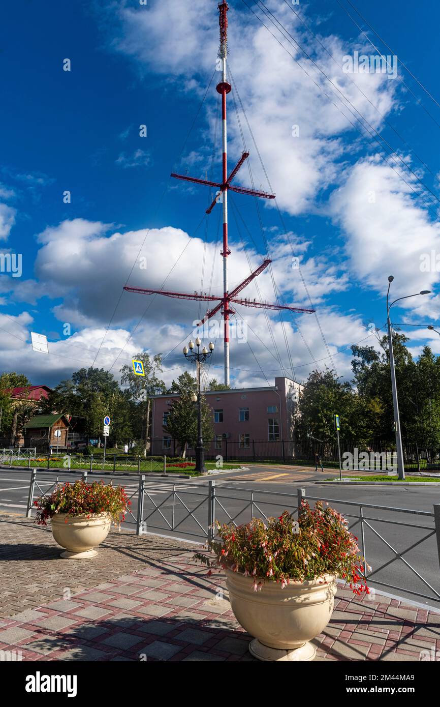 Antenne radio géante, Yuzhno-Sakhalinsk, Sakhaline, Russie Banque D'Images